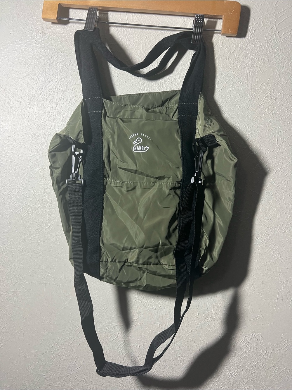 KAKSI 2 Way Convertible Tote Bag in Olive green